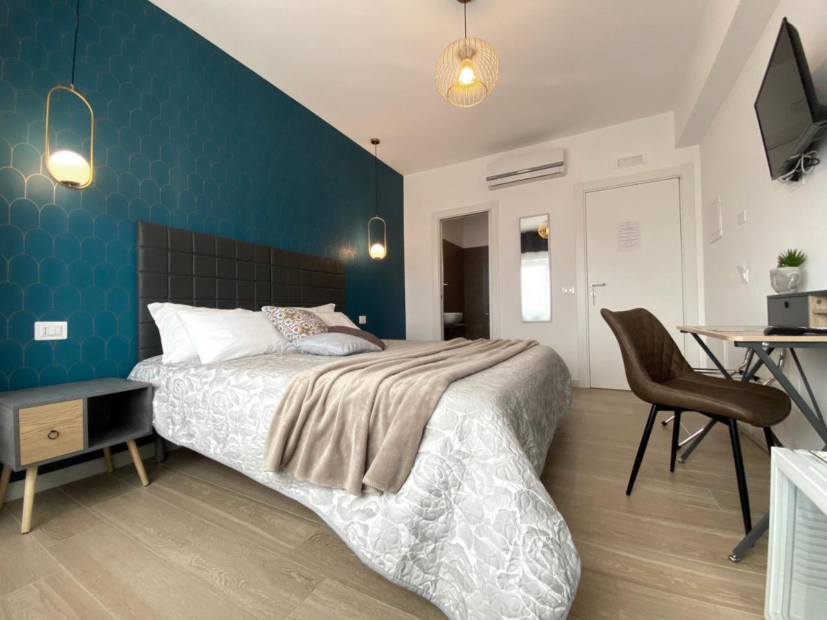 Bari Rooms Carulli Suite Exterior photo